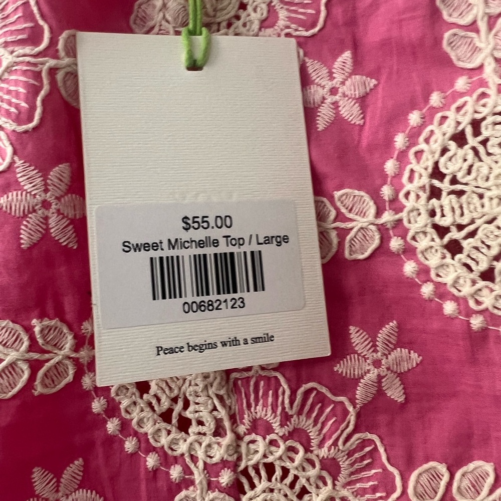 Lace Appliqué Puff-Sleeve Blouse in Pink - Picture 6 of 8